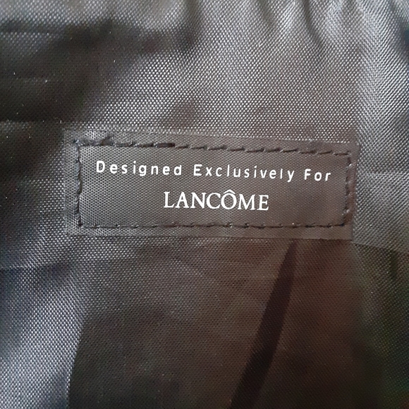 Designed exclusively for Lancome - Picture 5 of 5